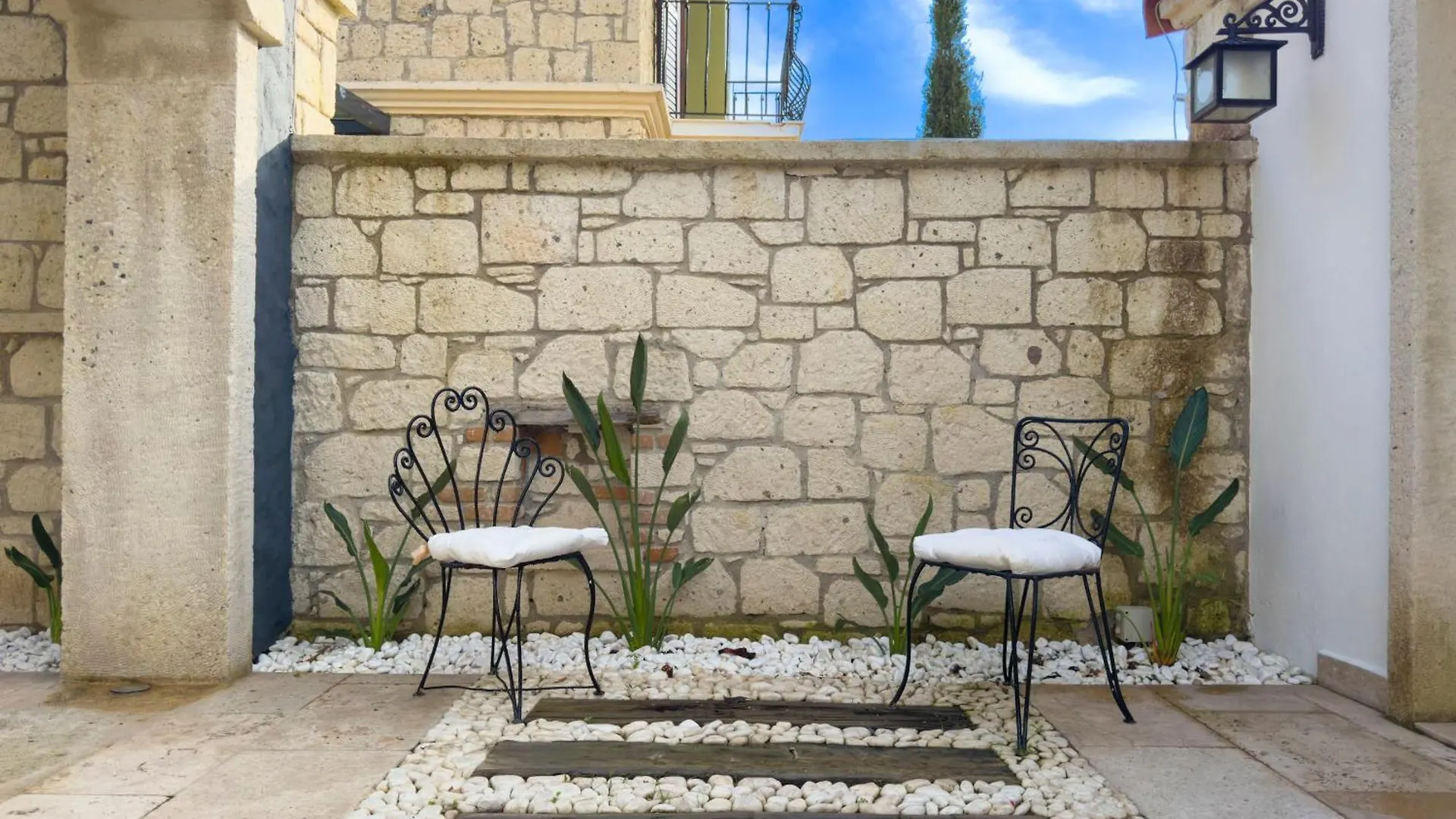 Fedora Otel Alaçatı